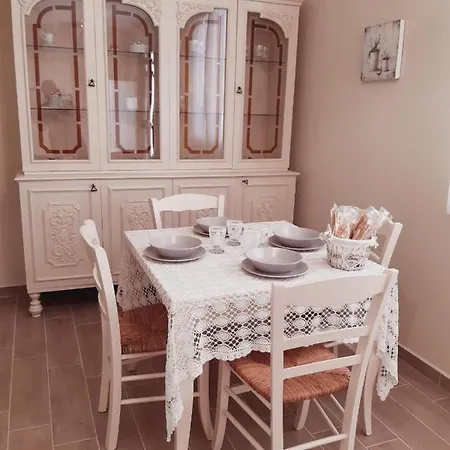 בית נופש Casa Vacanze Maison Blanc